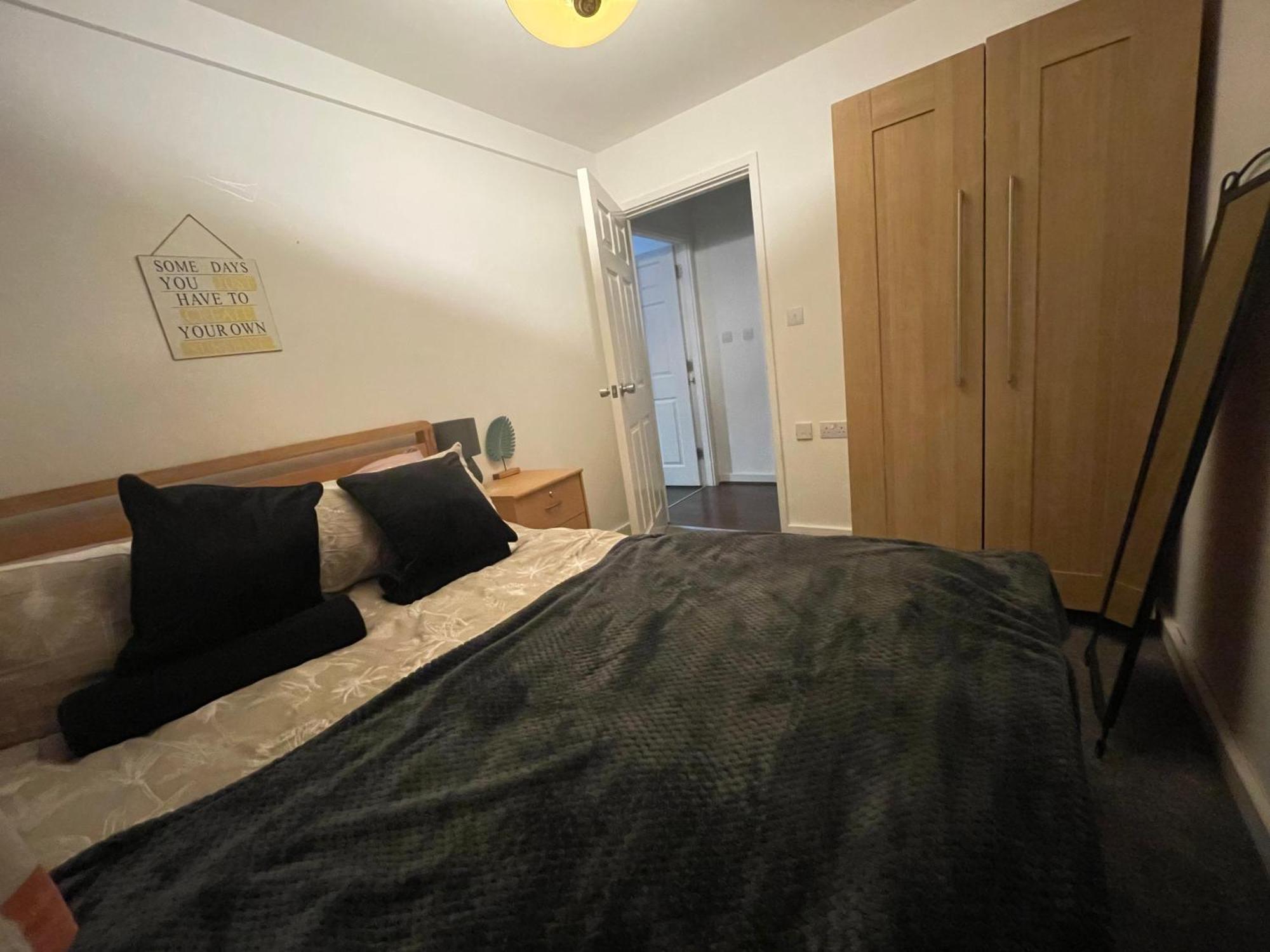 Business & Leisure City Centre 2 Bed En-Suite Apartment With Free Parking And Netflix コヴェントリー エクステリア 写真