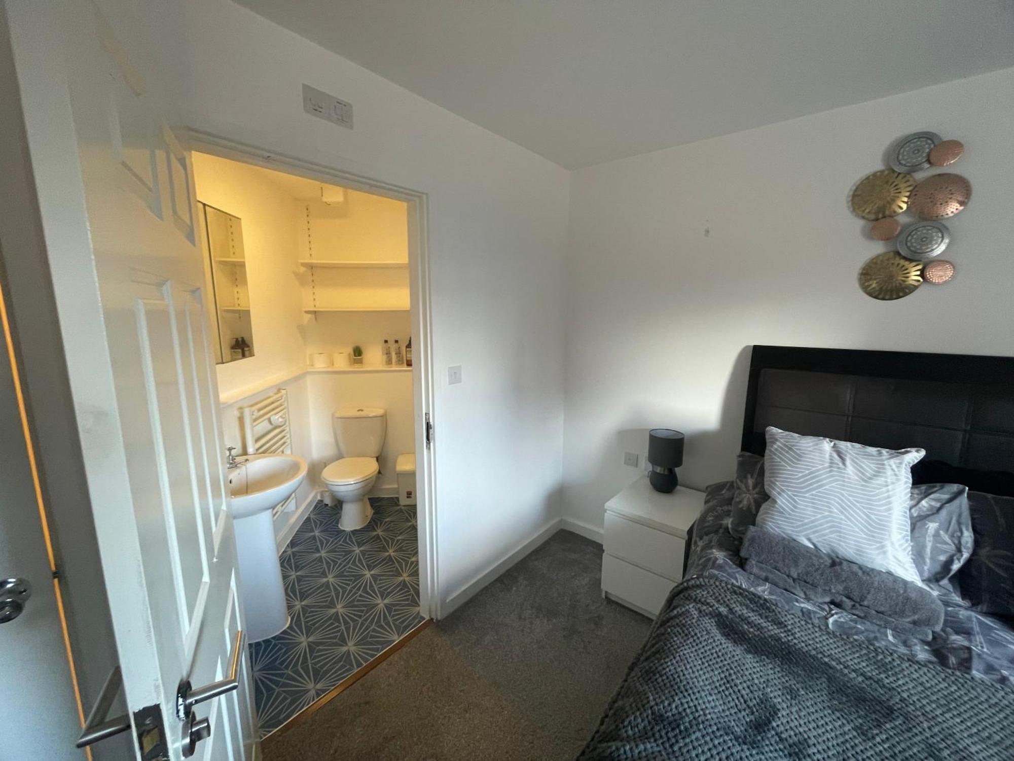 Business & Leisure City Centre 2 Bed En-Suite Apartment With Free Parking And Netflix コヴェントリー エクステリア 写真